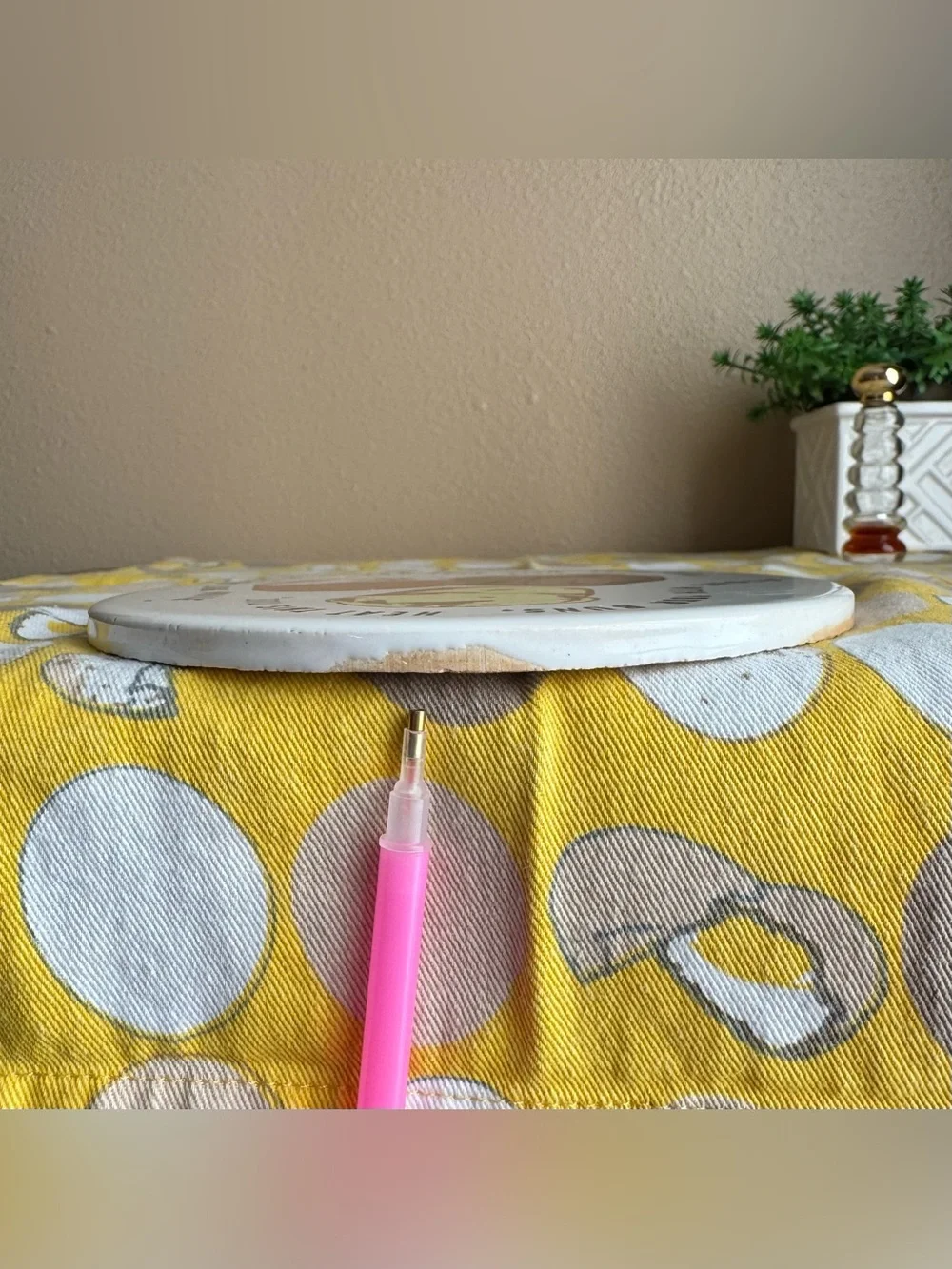 Vintage style muffin warming tile/trivet